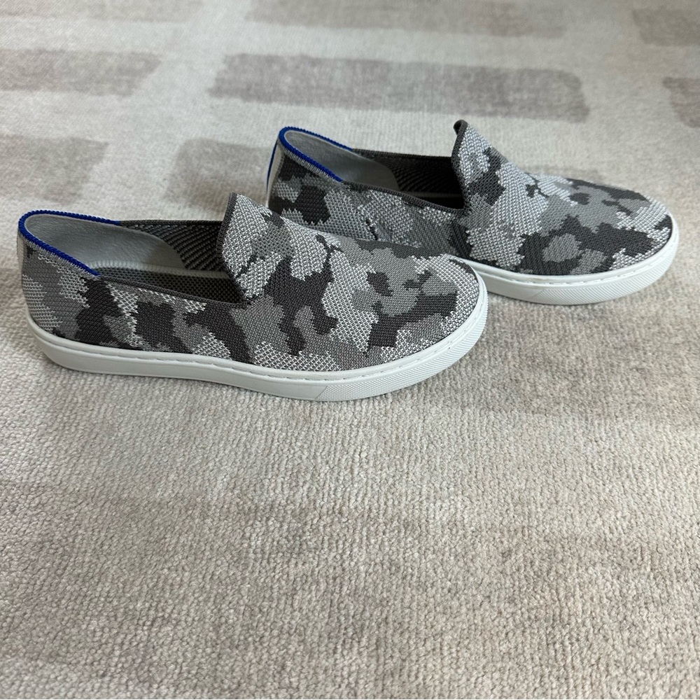 Rothy’s Kids Sneaker Grey Camo Slip On Shoes Washable (Size 3)